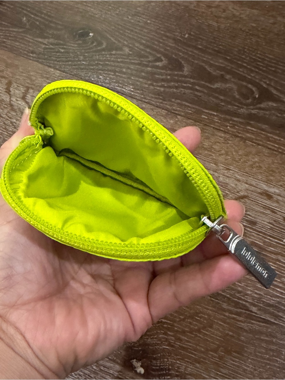 lululemon dual pouch wristlet with reusable bag neon green and gray color - Picture 5 of 5